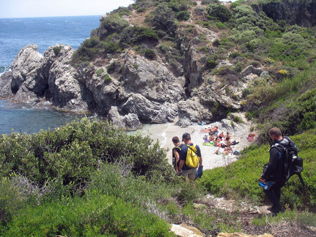 Arrivée sur la plage de Coucoussa